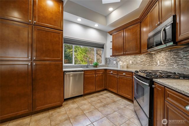 8975 Snowy Owl Lane, Blaine, WA 98230