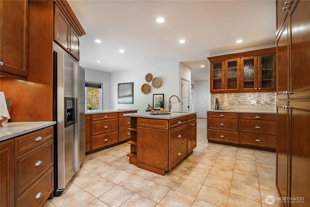 8975 Snowy Owl Lane, Blaine, WA 98230