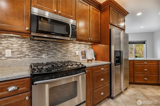 8975 Snowy Owl Lane, Blaine, WA 98230