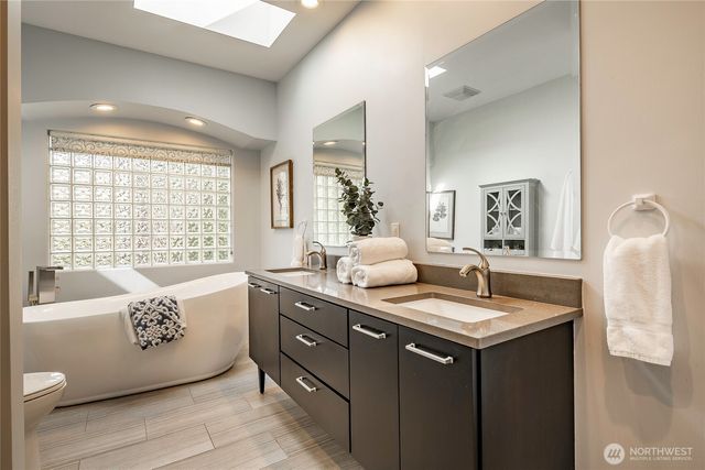 8975 Snowy Owl Lane, Blaine, WA 98230