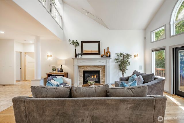 8975 Snowy Owl Lane, Blaine, WA 98230