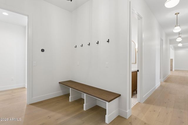 4206 E WHITTON Avenue, Phoenix, AZ 85018