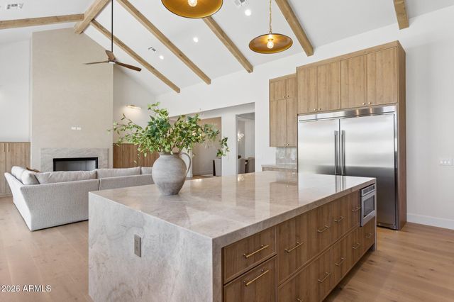 4206 E WHITTON Avenue, Phoenix, AZ 85018