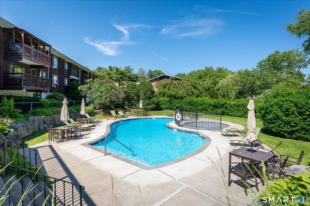 154 Cold Spring Road 23, Stamford, CT 06905