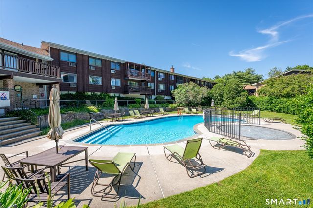 154 Cold Spring Road 23, Stamford, CT 06905