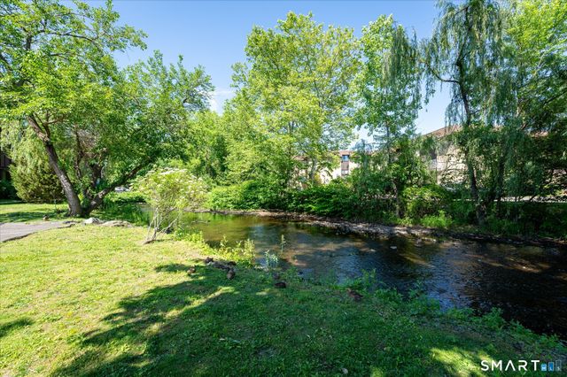 154 Cold Spring Road 23, Stamford, CT 06905