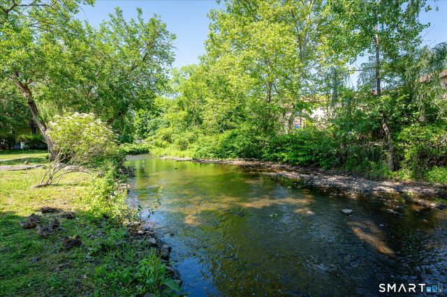 154 Cold Spring Road 23, Stamford, CT 06905
