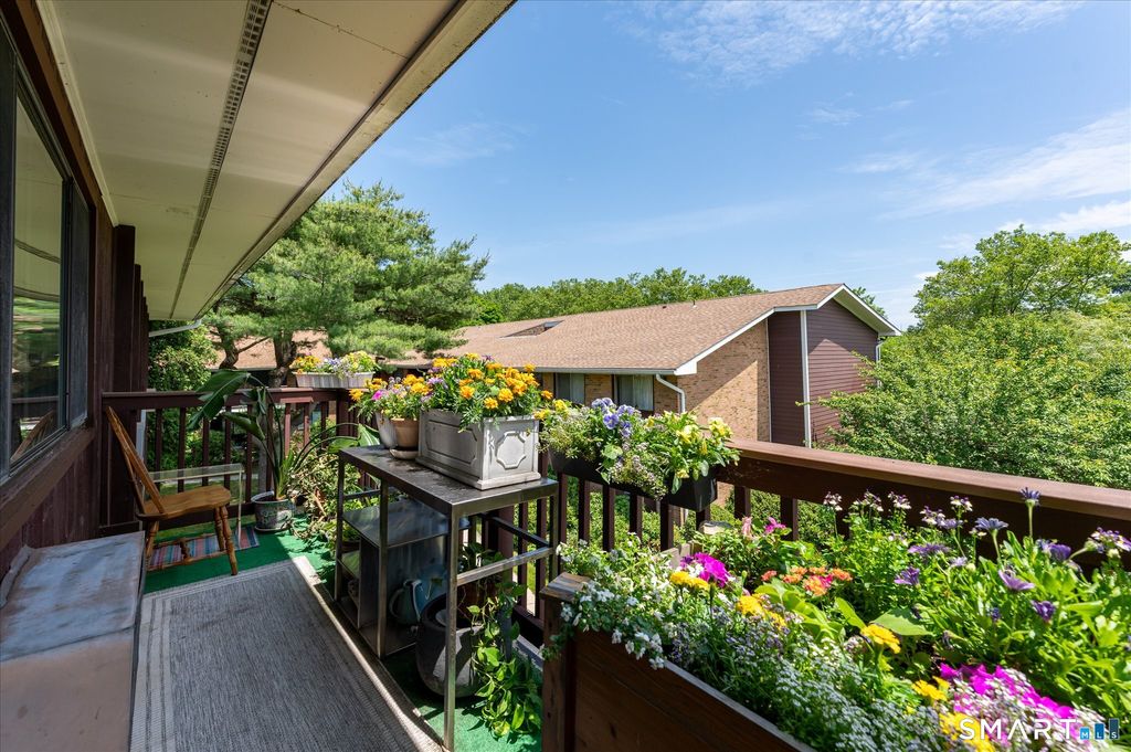 154 Cold Spring Road 23, Stamford, CT 06905
