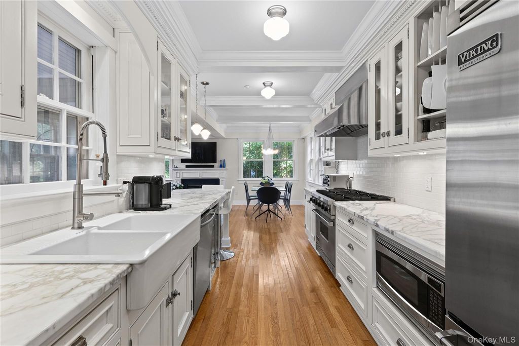 131 Douglas Road, Chappaqua, NY 10514 — photo 4