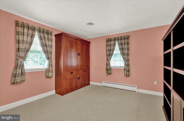 3300 MANNERCHOR RD, Temple, PA 19560