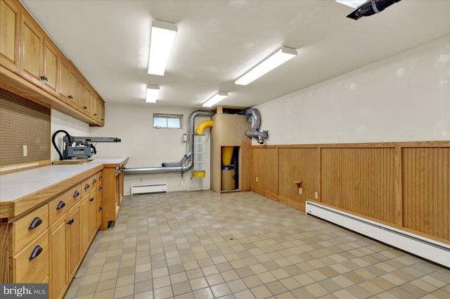 3300 MANNERCHOR RD, Temple, PA 19560