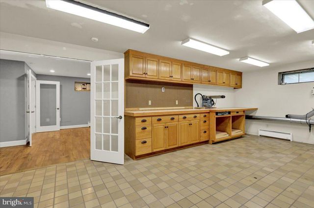 3300 MANNERCHOR RD, Temple, PA 19560