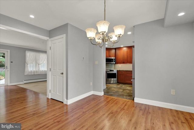 3300 MANNERCHOR RD, Temple, PA 19560