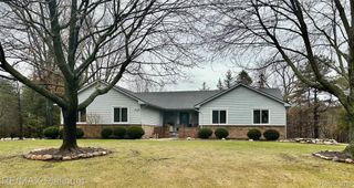 10696 Parker Court, Green Oak Township, MI 48178