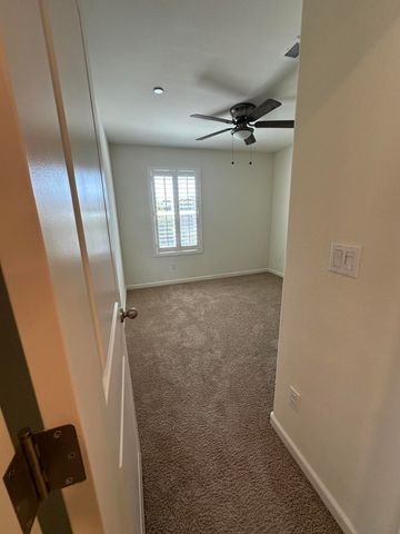 3728 E Kaweah Avenue, Visalia, CA 93292