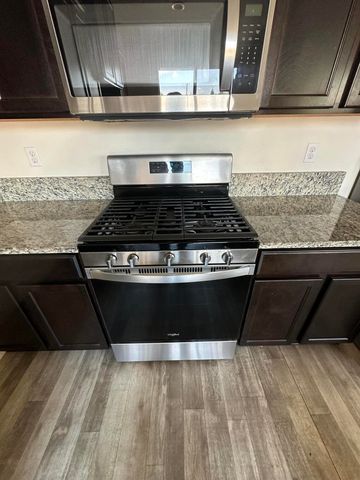 3728 E Kaweah Avenue, Visalia, CA 93292