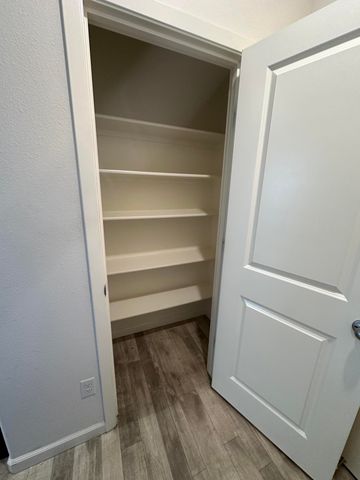 3728 E Kaweah Avenue, Visalia, CA 93292