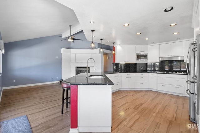 14609 Orchard Crest Avenue, Bakersfield, CA 93314