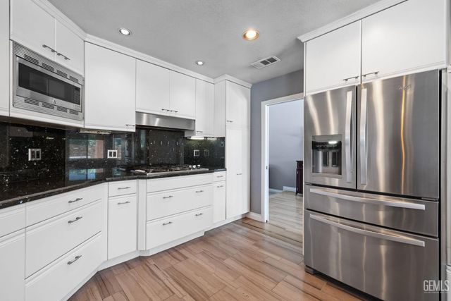 14609 Orchard Crest Avenue, Bakersfield, CA 93314