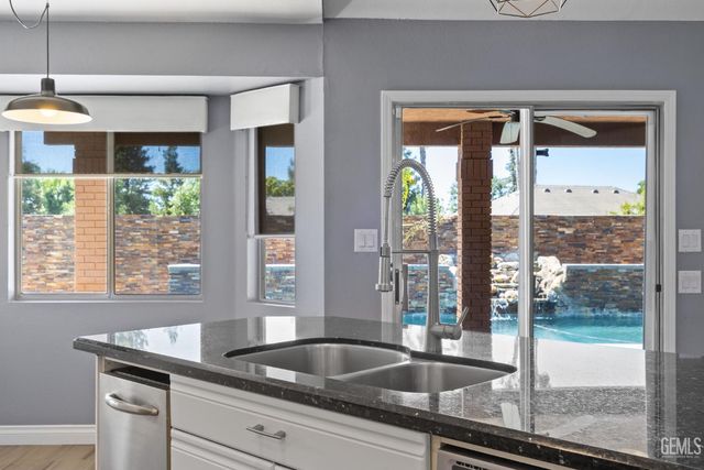 14609 Orchard Crest Avenue, Bakersfield, CA 93314