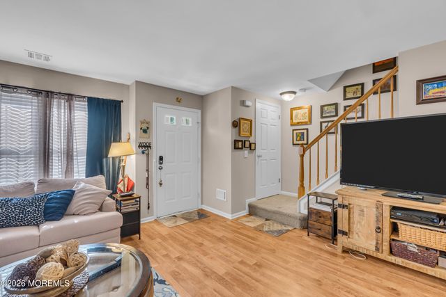 19 Jodhpur Court, Tinton Falls, NJ 07753