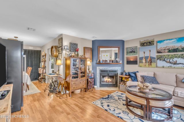 19 Jodhpur Court, Tinton Falls, NJ 07753