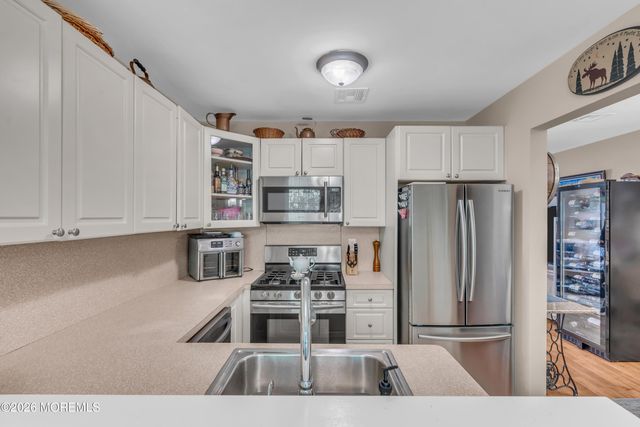 19 Jodhpur Court, Tinton Falls, NJ 07753