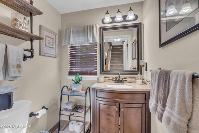 19 Jodhpur Court, Tinton Falls, NJ 07753