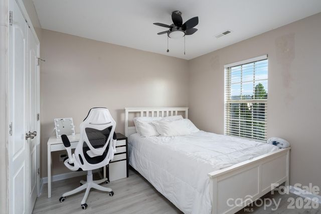 7329 Hidden Creek Drive, Charlotte, NC 28214