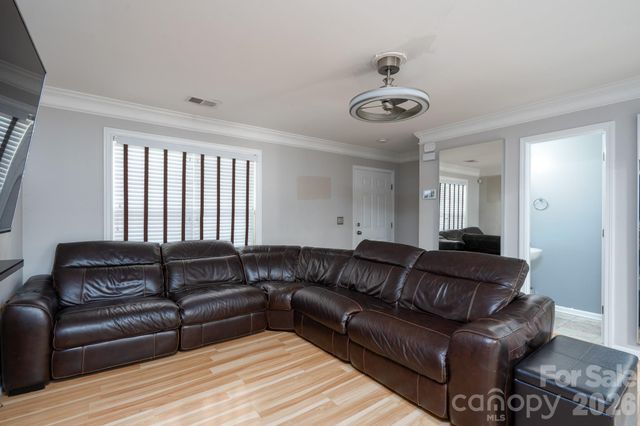 7329 Hidden Creek Drive, Charlotte, NC 28214