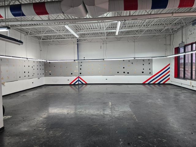 430 Swift Road A, Addison, IL 60101