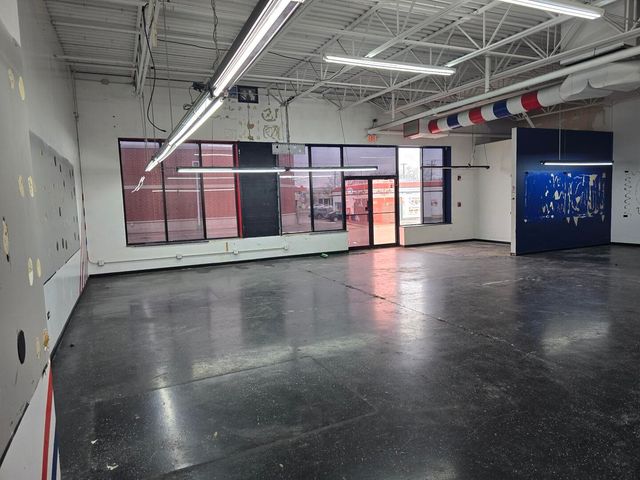 430 Swift Road A, Addison, IL 60101