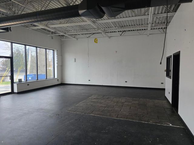 430 Swift Road A, Addison, IL 60101