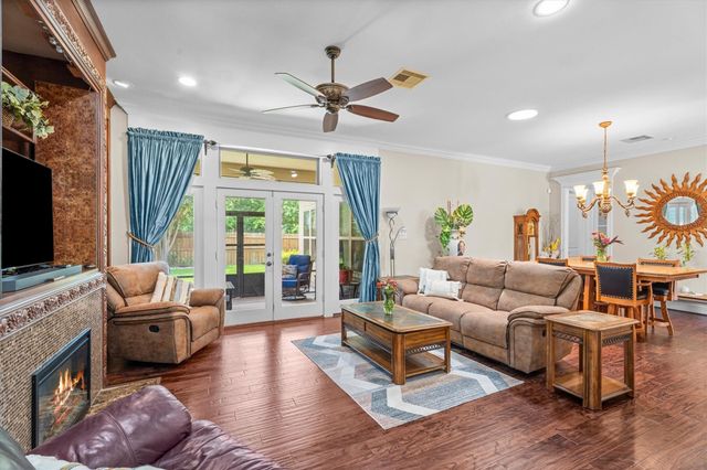 26 Newberry Court, Montgomery, TX 77356