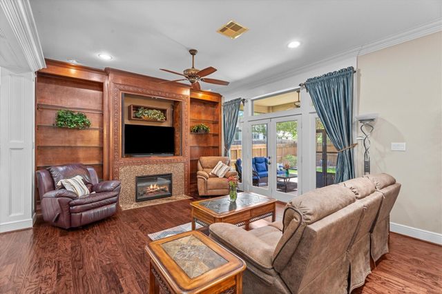 26 Newberry Court, Montgomery, TX 77356