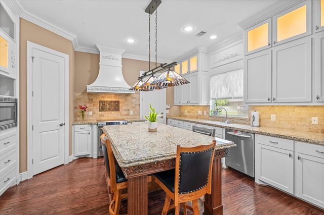 26 Newberry Court, Montgomery, TX 77356