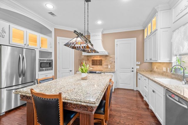 26 Newberry Court, Montgomery, TX 77356
