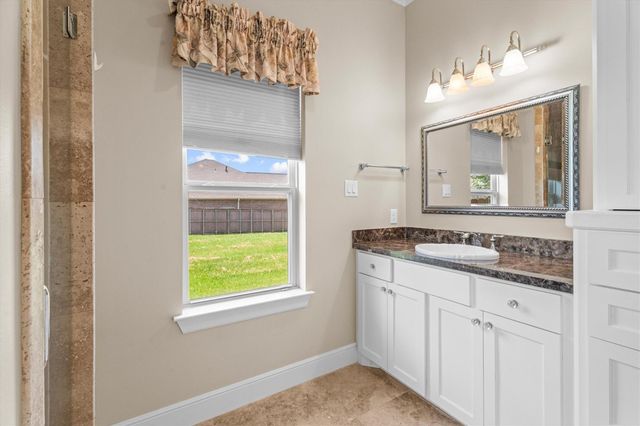 26 Newberry Court, Montgomery, TX 77356