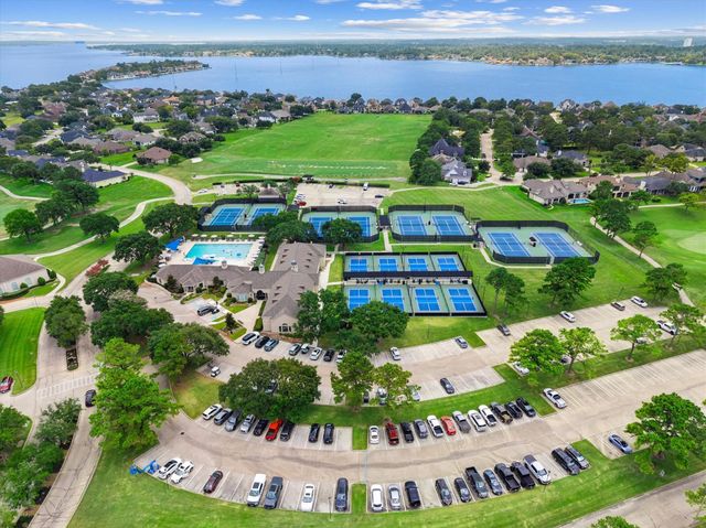 26 Newberry Court, Montgomery, TX 77356