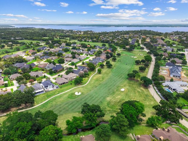 26 Newberry Court, Montgomery, TX 77356