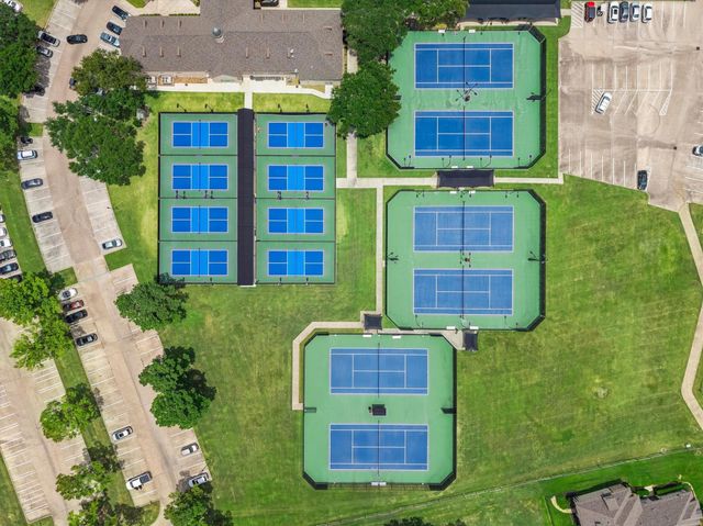 26 Newberry Court, Montgomery, TX 77356
