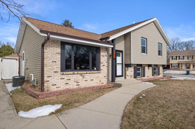 9308 W Goodrich AVENUE, Milwaukee, WI 53224