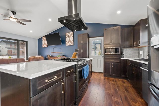 9308 W Goodrich AVENUE, Milwaukee, WI 53224