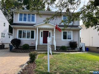 298 Nedellec Drive 2, Saddle Brook, NJ 07663