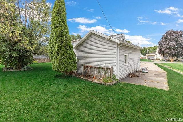 23 Cherry Lane, Cheektowaga, NY 14225