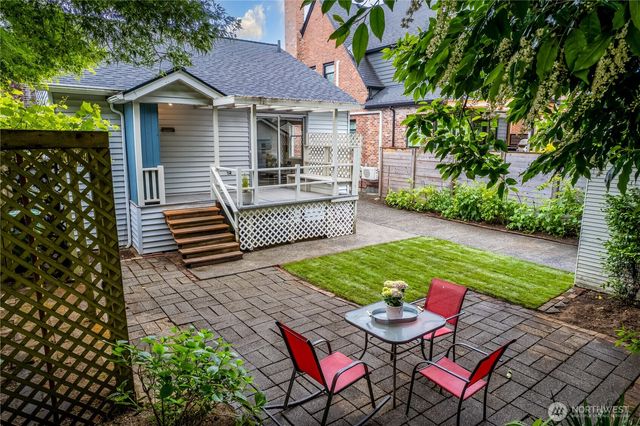 6848 31st Avenue NE, Seattle, WA 98115