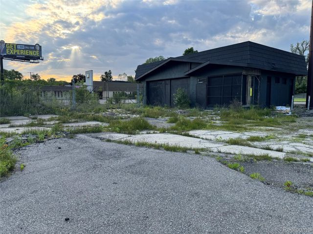 22400 SCHOOLCRAFT, Detroit, MI 48223