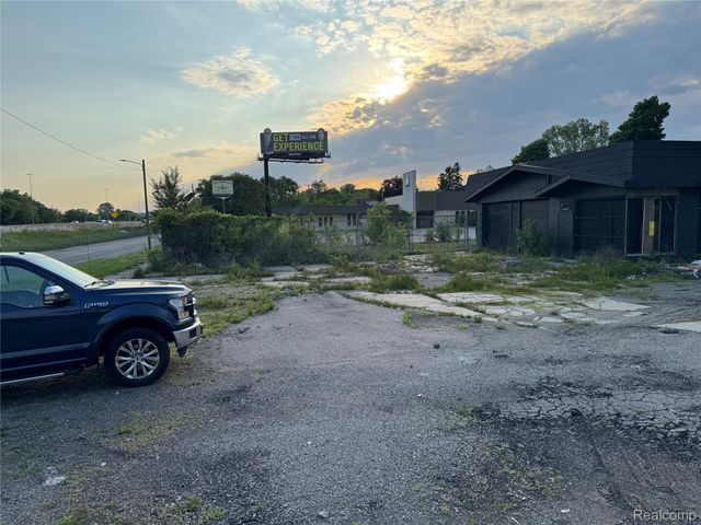 22400 SCHOOLCRAFT, Detroit, MI 48223