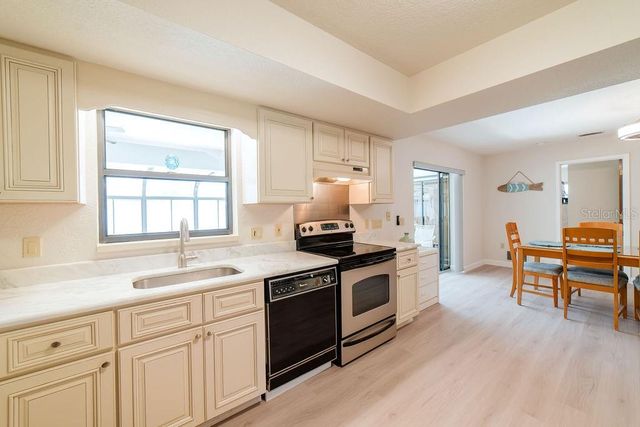 9273 CARNATION AVENUE, Englewood, FL 34224