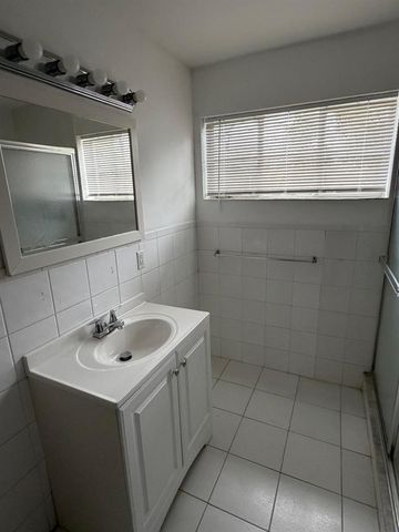 5601 Pierce Street, Hollywood, FL 33021